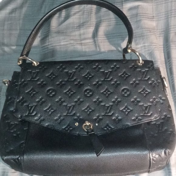 louis vuitton black imprinted bolsa